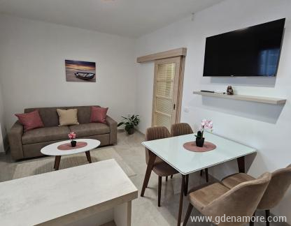 Apartamentos Radosavovic, Apartamento Kristina , alojamiento privado en Šušanj, Montenegro - 2e8f48b8-9974-4e1e-9eb0-6f8ae2dbf597